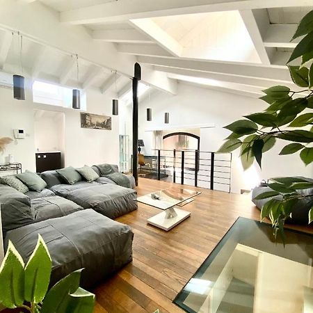 Luxury Industrial Apt Vicino Al Centro Con Garage Brescia Luaran gambar