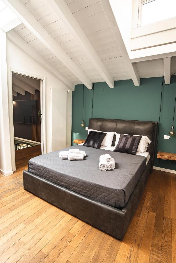 Luxury Industrial Apt Vicino Al Centro Con Garage Brescia Luaran gambar